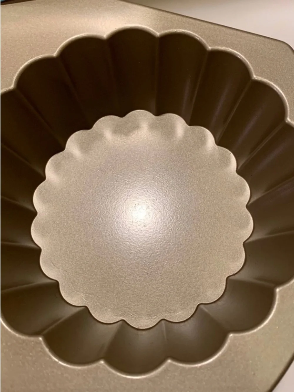 Nordic Ware Gold Two-Cavity Decorative Cupcake & Muffin Pan